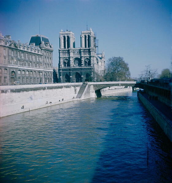 清川泰次　パリにて（セーヌ河とノートルダム大聖堂）　1954年