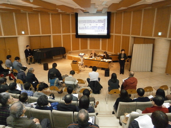 「東宝スタジオ展 映画=創造の現場」関連企画「映画講座―創造の現場を語る 3.映画美術」レクチャーの様子