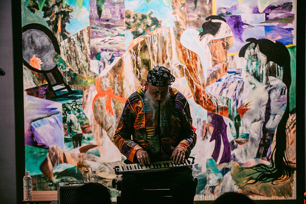 Terry Riley at the Teshima Yokoo House, 2022. © Masahiro Ikeda