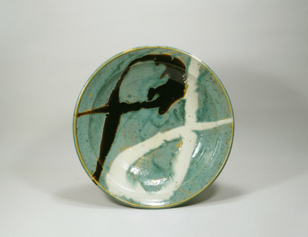 濱田庄司《青釉白黒流描 大鉢》 1951年頃 大阪市立東洋陶磁美術館蔵 堀尾幹雄コレクション
